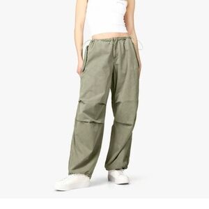 BDG Station Cocoon Baggy Barrel Leg Cargo Pants in olive green